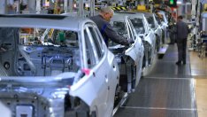 ЕК планира да се откаже от пълната забрана за продажба на коли с двигател с вътрешно горене