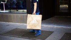 След силно начало на 2021 г. Adidas повишава прогнозата си