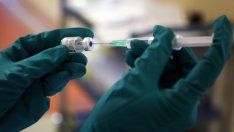 Ангелов: Ваксинацията срещу COVID у нас протича при голям интерес