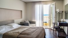 Хотелите предложиха по-малко легла на туристите през април