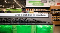 Защо Amazon се препъва на пазара на хранителни стоки?