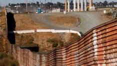 Тръмп търси още 18 млрд. долара за стената с Мексико