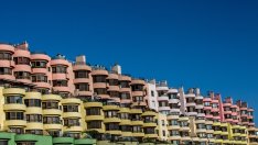 Вратите на "златните визи" се затварят, но се отварят прозорци