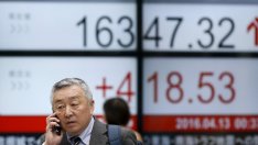 Азиатските пазари затвориха разнопосочно под натиска на Brexit и петрола