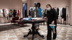 Собственикът на Gucci гледа предпазливо към възстановяването в Китай