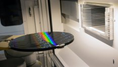 Arm: Ще се листнем на борсата тази година