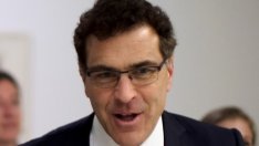 Комуникационният директор на Facebook напуска компанията