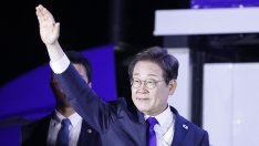 Кандидатът на либералите И Дже-мьон спечели президентските избори в Южна Корея