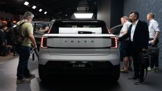Volvo записа рекордни продажби за 2023 г. на фона на силно търсене на електромобили