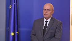 Д. Радев: Войната в Иран може да засили вече нарастващата подкрепа за еврото в България