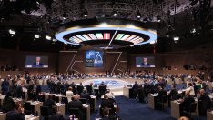 НАТО: Пътят на Украйна към членство в алианса е необратим 