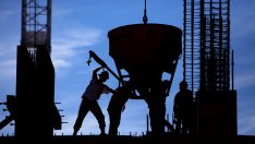 Имотната криза в Китай застрашава да повлече надолу стоманената индустрия