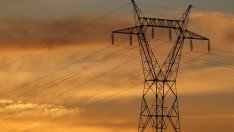 Производители и доставчици искат ново увеличение на цената на тока от 1 юли