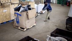 Пазарът на труда в САЩ се радва на продължаващо оживление