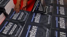 Белият дом готви небалансиран бюджет с прогноза за 3% икономически растеж