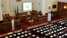 Вотът на недоверие срещу кабинета ще бъде внесен идната седмица