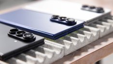 Samsung ще представи първия си двойно сгъваем телефон на среща на високо ниво в Южна Корея