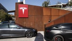 Акциите на Tesla паднаха под цената им на влизане в S&P 500