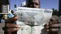 Зимбабве се отказва от валутата си