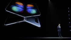 Samsung Galaxy Fold - смартфон, сгъваем, 2000 евро