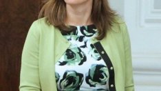 Захариева: Става въпрос за спасение, а не за „поскъпване на тока“ 