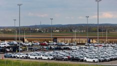 Продажбите на леки коли в Германия спадат с 22% през април