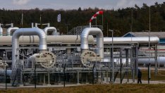 Германия се готви да поеме критично важни компании при спиране на руския газ