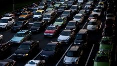 Продажбите на коли в Германия продължават да спадат и през 2013 г.