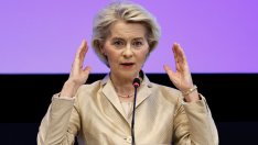 ЕС предлага пълна забрана на руския втечнен газ от 2027 г.