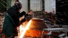 Германската промишлена активност се забавя за трети пореден месец