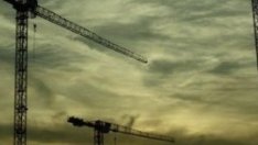 По-малко жилищни сгради с повече жилища и по-голяма площ през първото полугодие