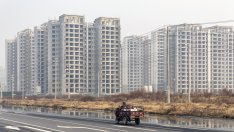 Брокери на недвижими имоти в Китай изпадат в отчаяние, докато купувачите са в изчакване