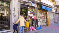 Испания върви в противоположна на Европа посока и разхлабва имиграционните правила