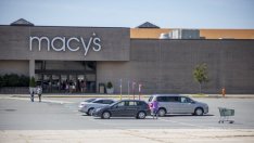 Онлайн продажбите дадоха надежда на Macy's за една по-успешна година