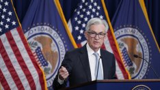 Фед може да задържи лихвите на върха им за по-дълго от очакваното