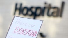 По-строги санкции при отказ за лечение на COVID поиска здравният министър