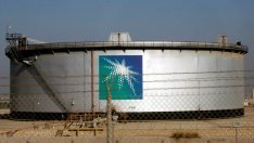 Saudi Aramco води преговори с инвестиционни банки за мащабното си IPO