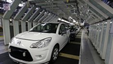 Затягането на коланите в Peugeot Citroen дава първи резултати 