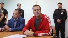 Навални призова за "рекламна кампания" срещу пропагандата