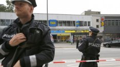 Полицията в Хамбург претърсва бежански център заради вчерашната атака