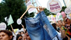 Жените в Истанбул търсят правата си