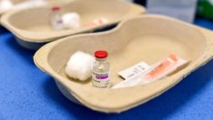 AstraZeneca предупреди ЕС, че доставката на COVID ваксината ѝ ще се забави