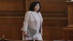 Петкова: Работата по строежа на "Турски поток" не е спряла, има забавяне при договора