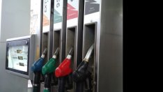 Доставките на петролни продукти в ЕС бавно се възстановяват