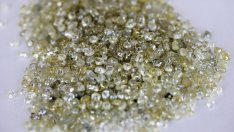 De Beers спира производството в основната си диамантена мина в Южна Африка