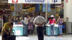 Carrefour продължава битката си с еврокризата
