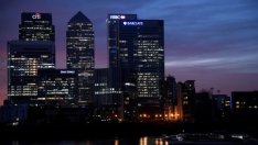 Китайският конгломерат HNA ще продаде две сгради в Лондон