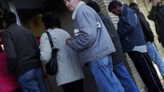 Броят на безработните в Испания е нараснал с още близо 3% през октомври 