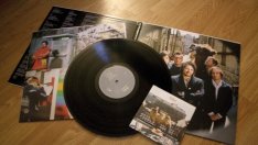 Графика на деня: Плочите се връщат към живот