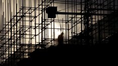 Строителният сектор бавно се отлепя от дъното